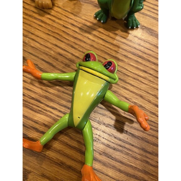 Rainforest Cafe Posable Animal Toy Figures Lot of 8 Gorilla Monkeys Parrot frog - Picture 7 of 13